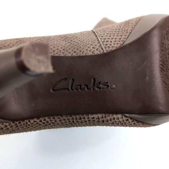 Clarks Delsie Bliss Heels Brown Nubuck Almond Toe Cone Heel Cushioned Wide Shoes - Picture 10 of 12